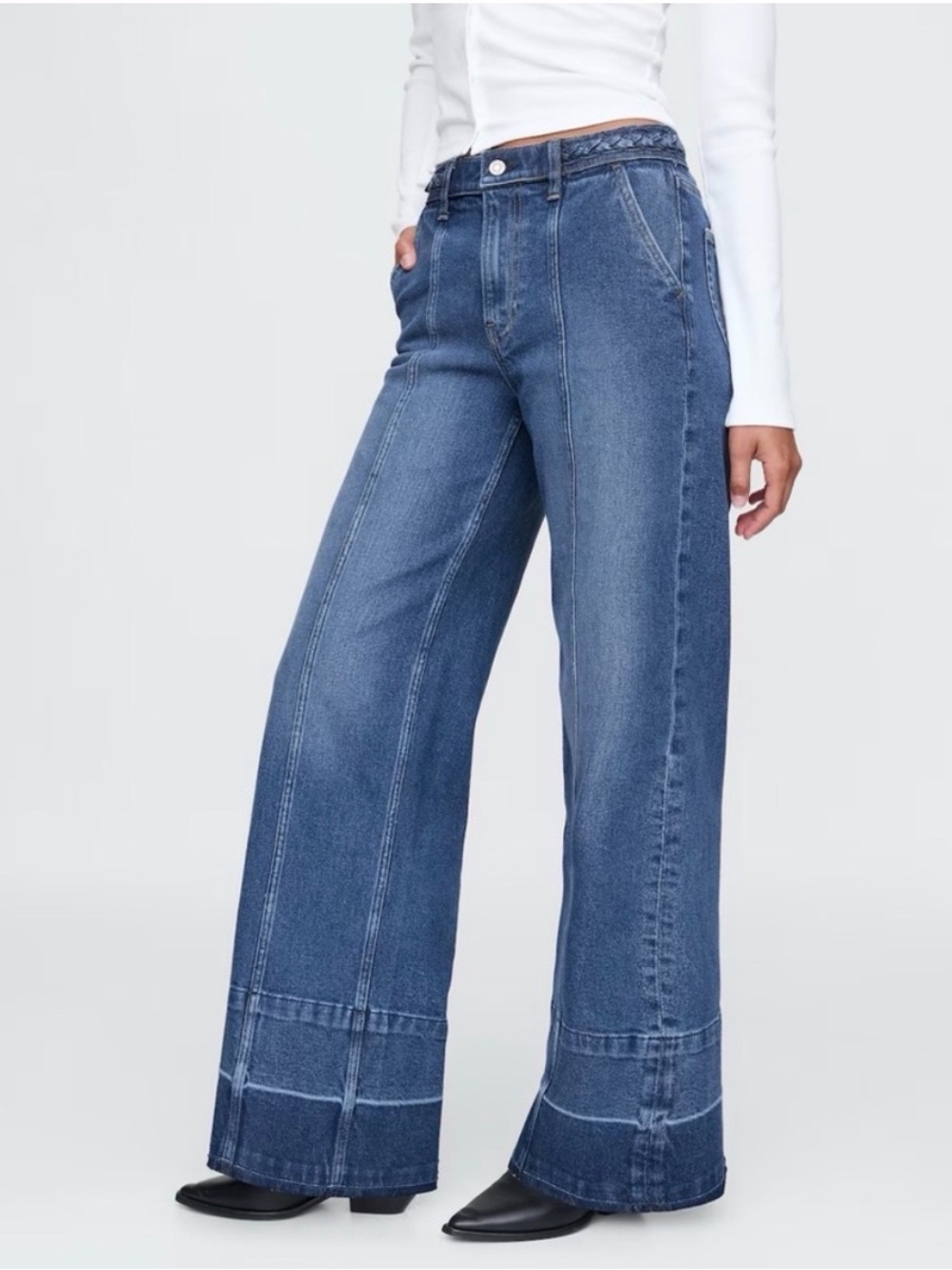 GAP High Stride Braided Waist Seam Wide Leg Jeans. Raw Hem. Women’s 30 or 10 T
